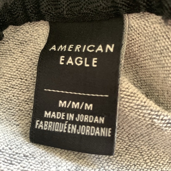 American Eagle hooded sweatshirt size Medium. - Picture 3 of 3